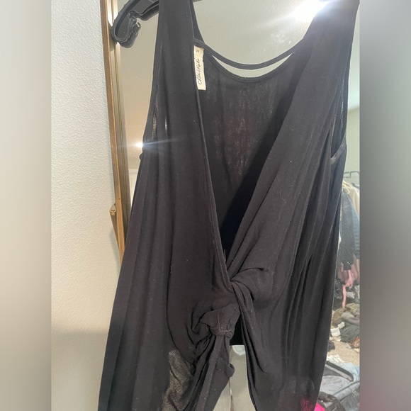 Black open back tank - Picture 4 of 4